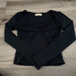 Quinsen black long sleeve